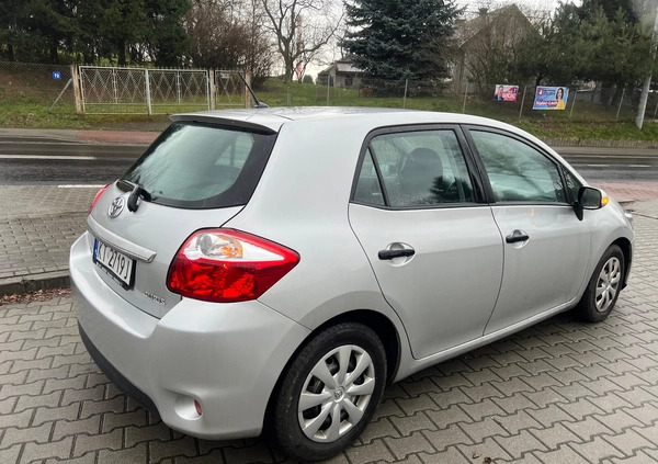 Toyota Auris cena 25900 przebieg: 138980, rok produkcji 2010 z Tarnów małe 781